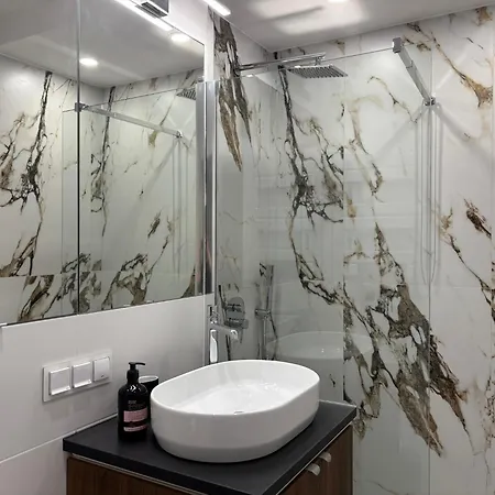 N The Heart Of Old Town Self Check-in *
