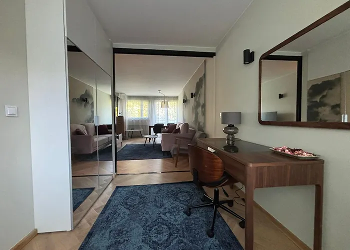 In The Heart Of Luxury فروتسواف