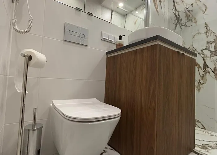 In The Heart Of Luxury فروتسواف